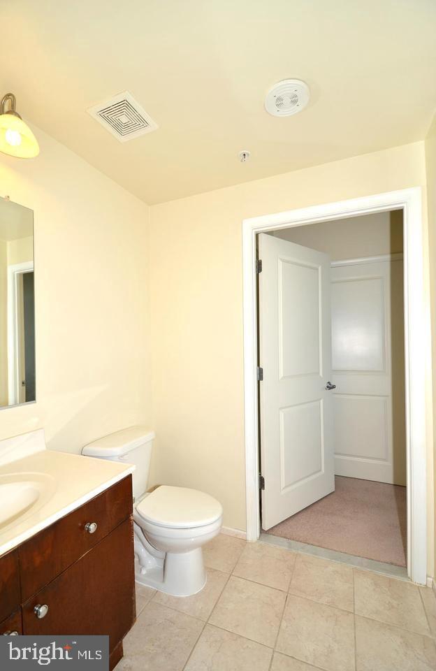 930 Wayne Ave #1401 Property Photo 13