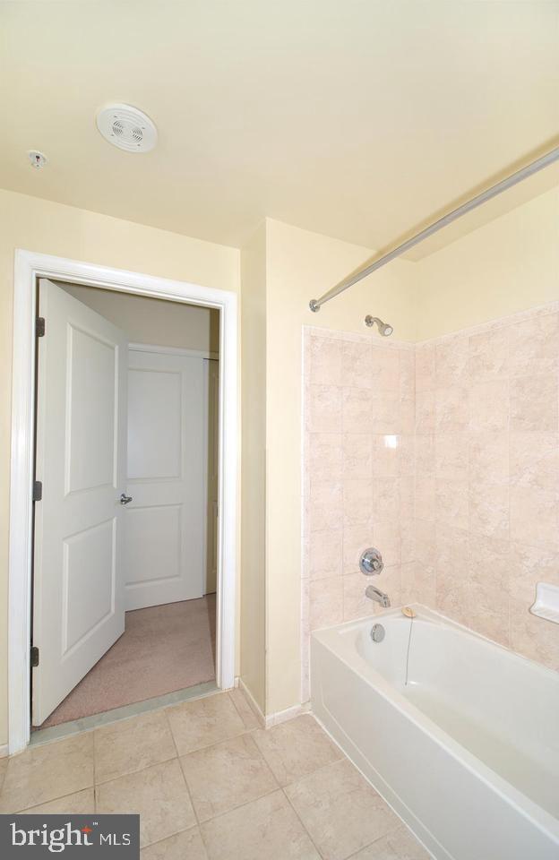 930 Wayne Ave #1401 Property Photo 14