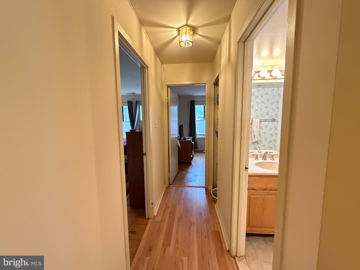 11315 Commonwealth Dr #t4 Property Photo 9