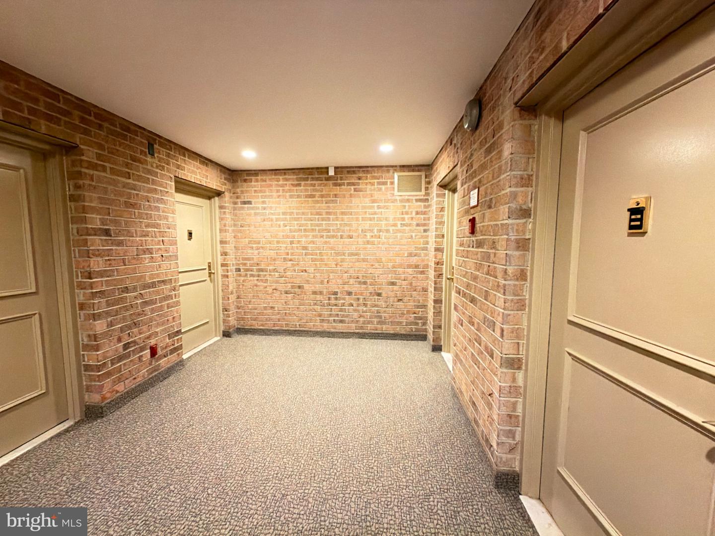 11315 Commonwealth Dr #t4 Property Photo 23