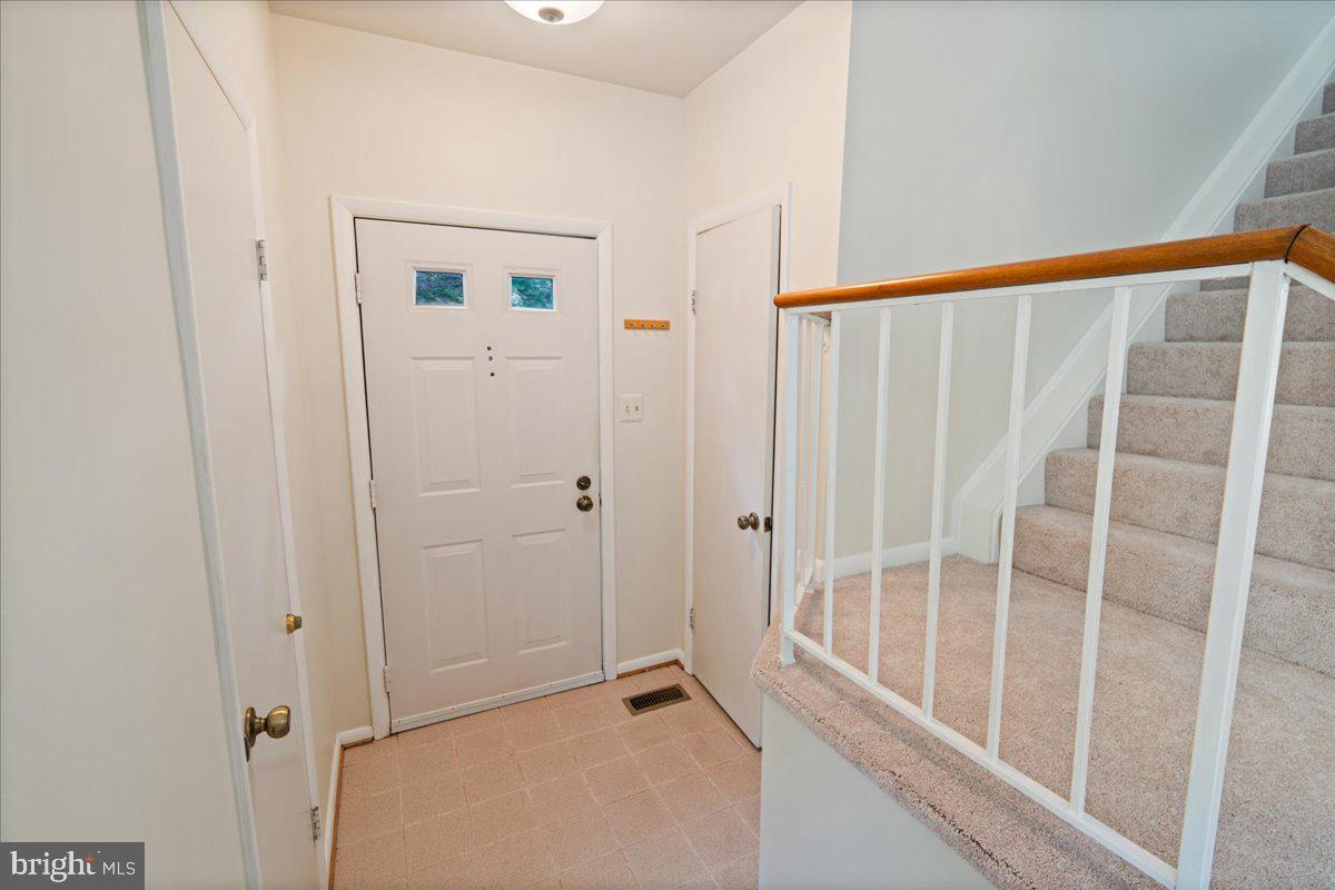 20014 Lake Park Dr #121 Property Photo 10