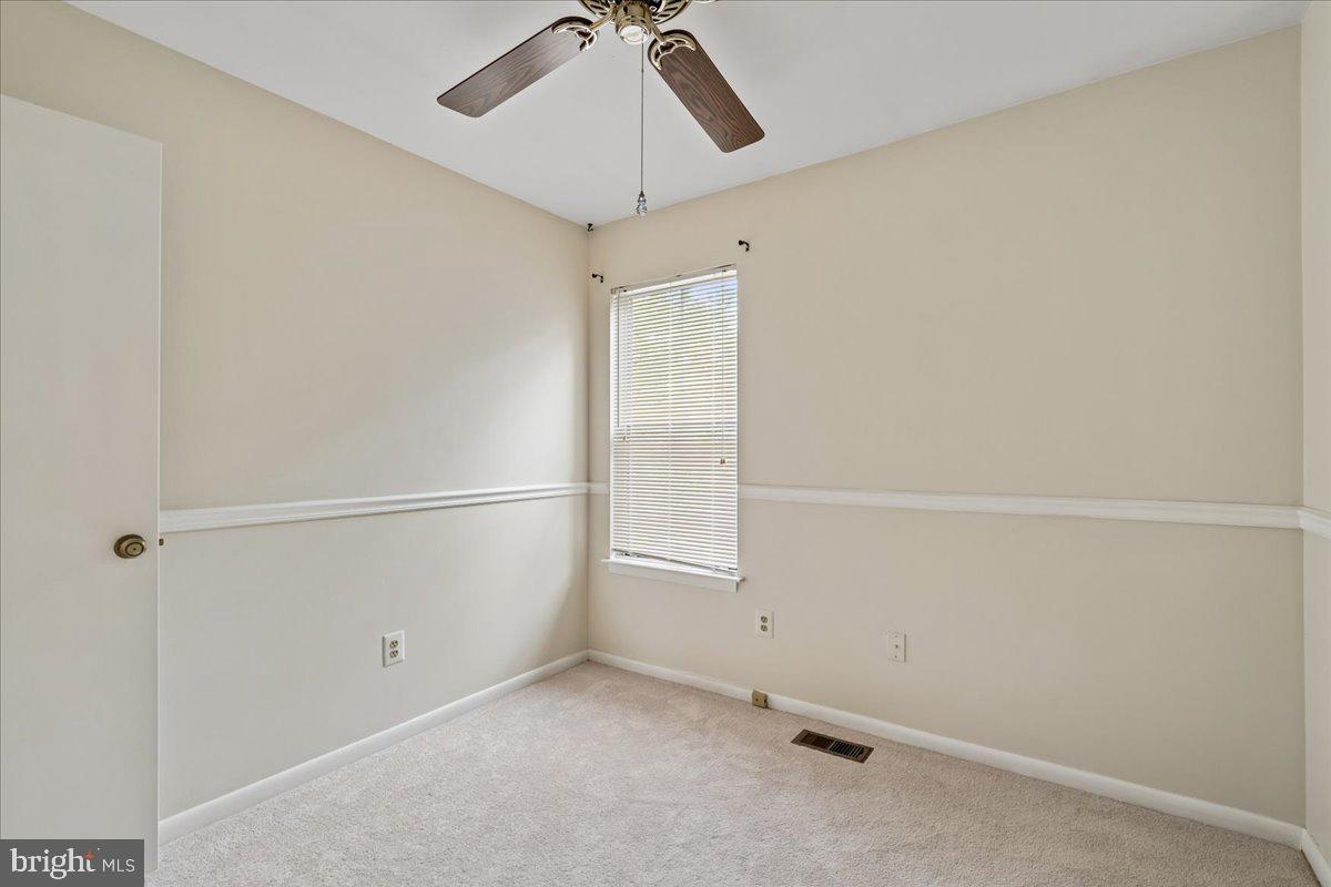 20014 Lake Park Dr #121 Property Photo 32