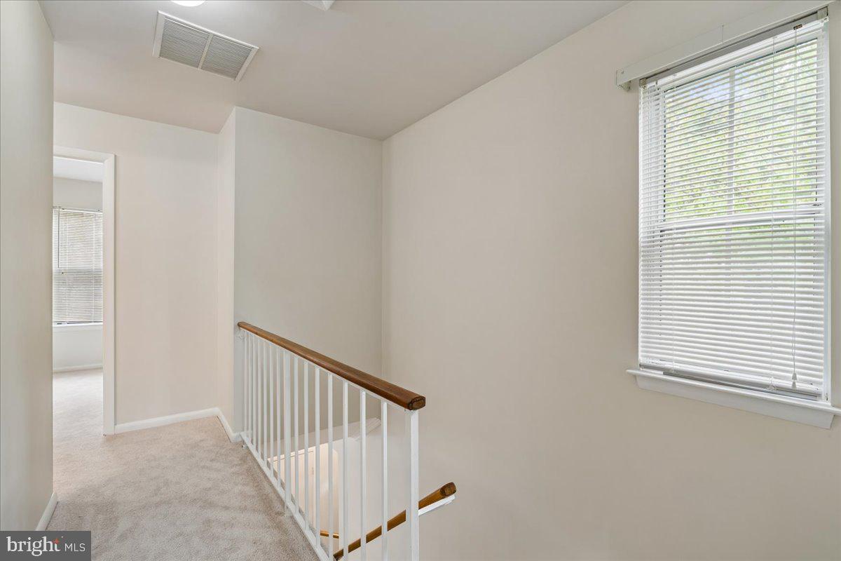 20014 Lake Park Dr #121 Property Photo 34