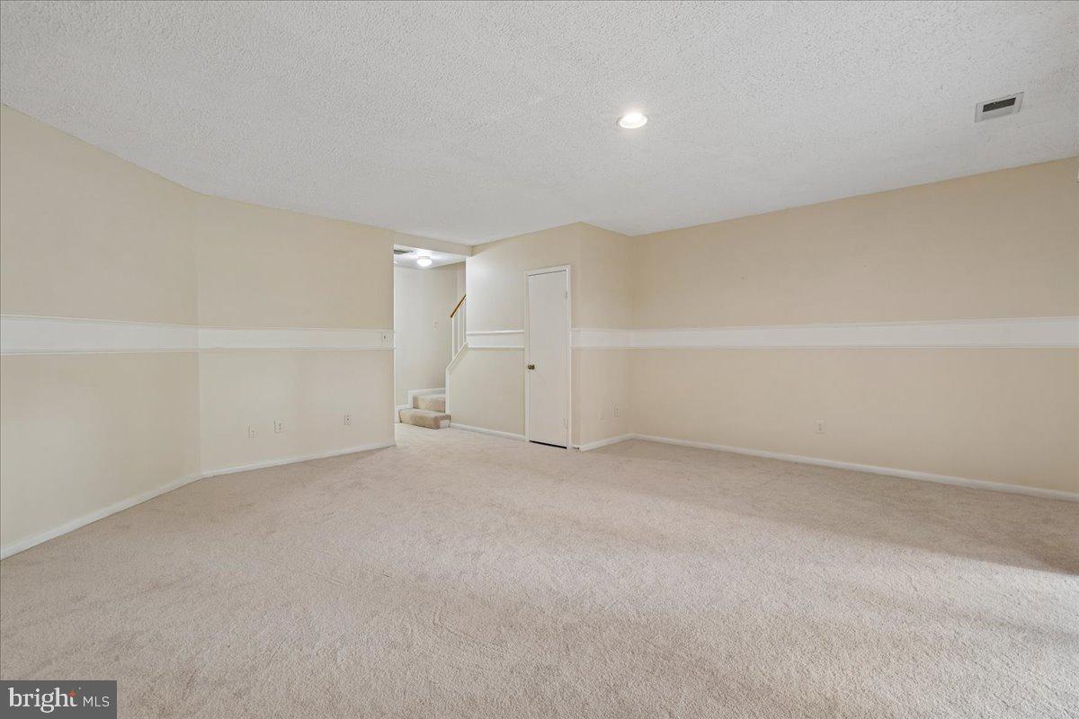 20014 Lake Park Dr #121 Property Photo 36