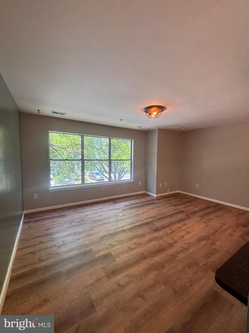 14201 Wolf Creek Pl #6 Property Photo 9