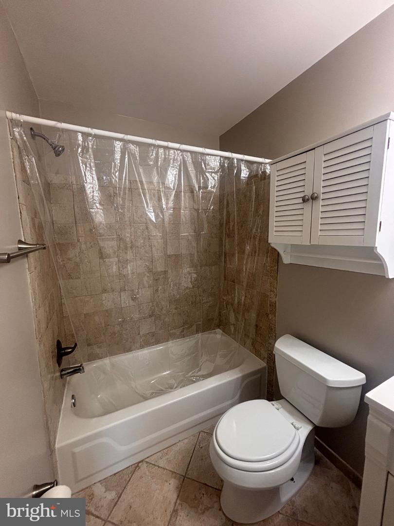 14201 Wolf Creek Pl #6 Property Photo 11