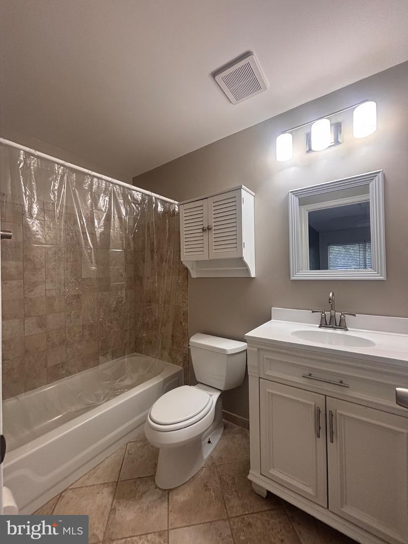 14201 Wolf Creek Pl #6 Property Photo 14