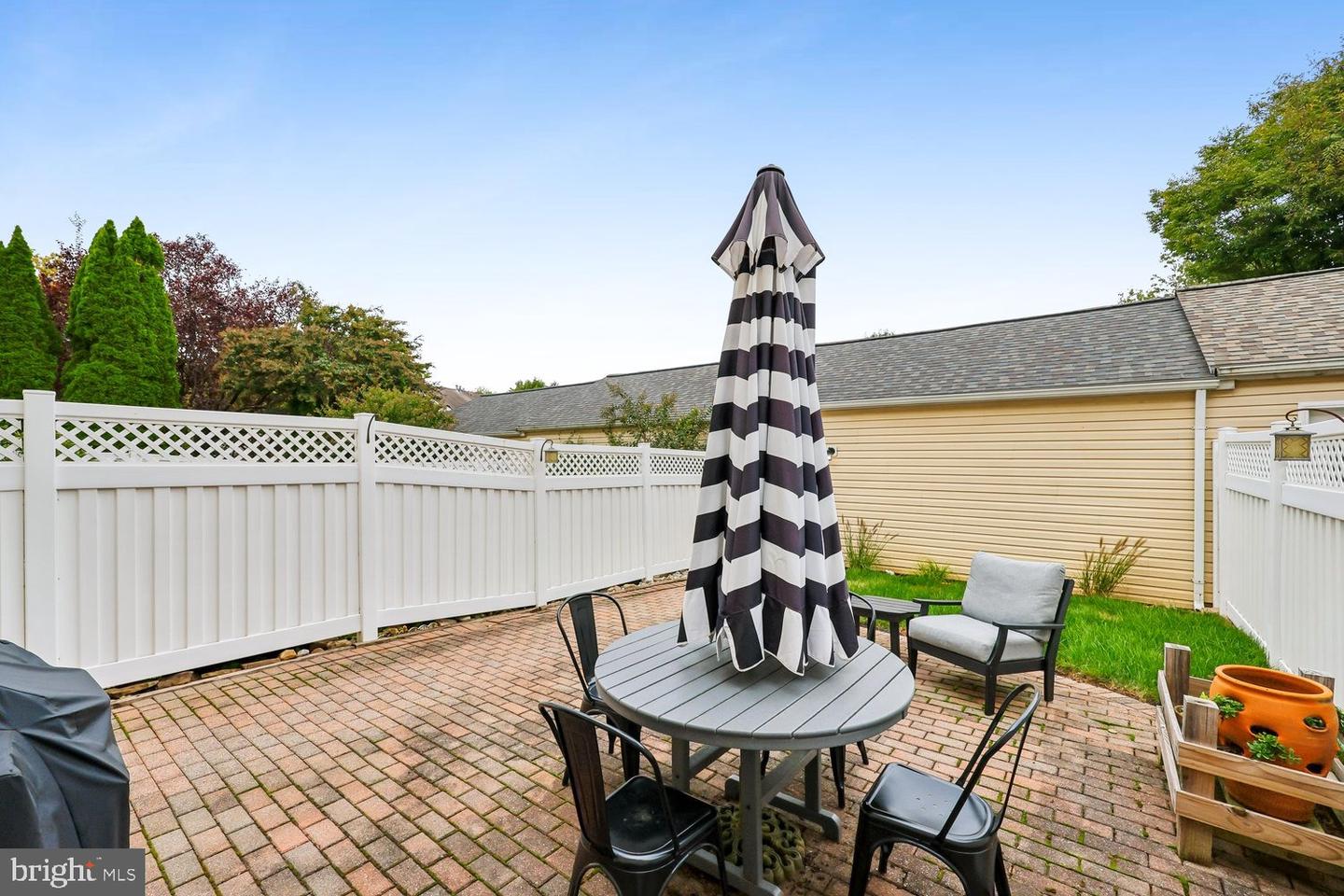 638 Gatestone St Property Photo 37