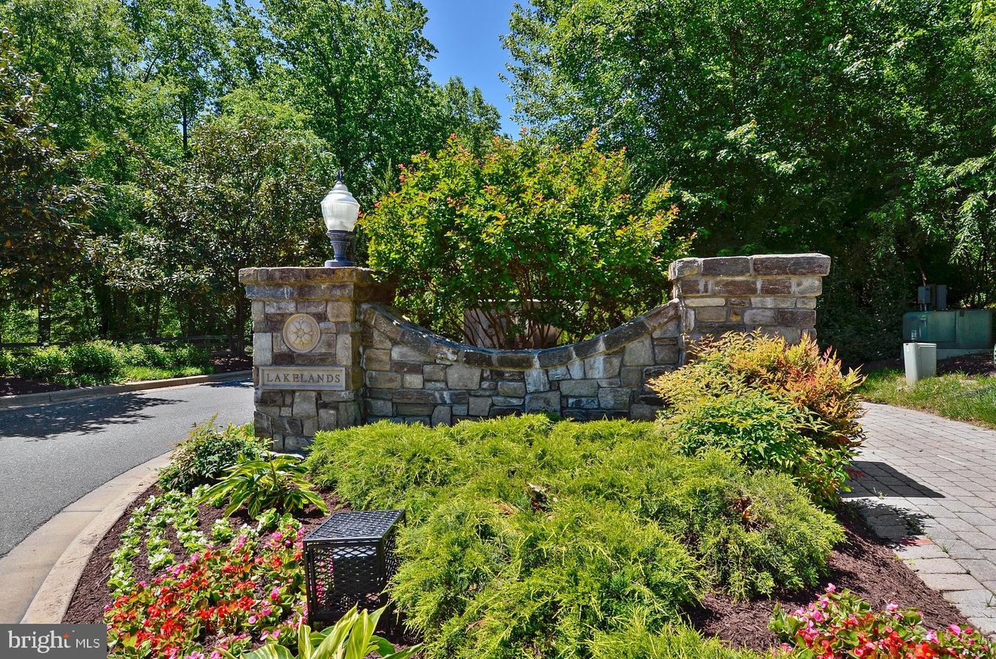 638 Gatestone St Property Photo 38