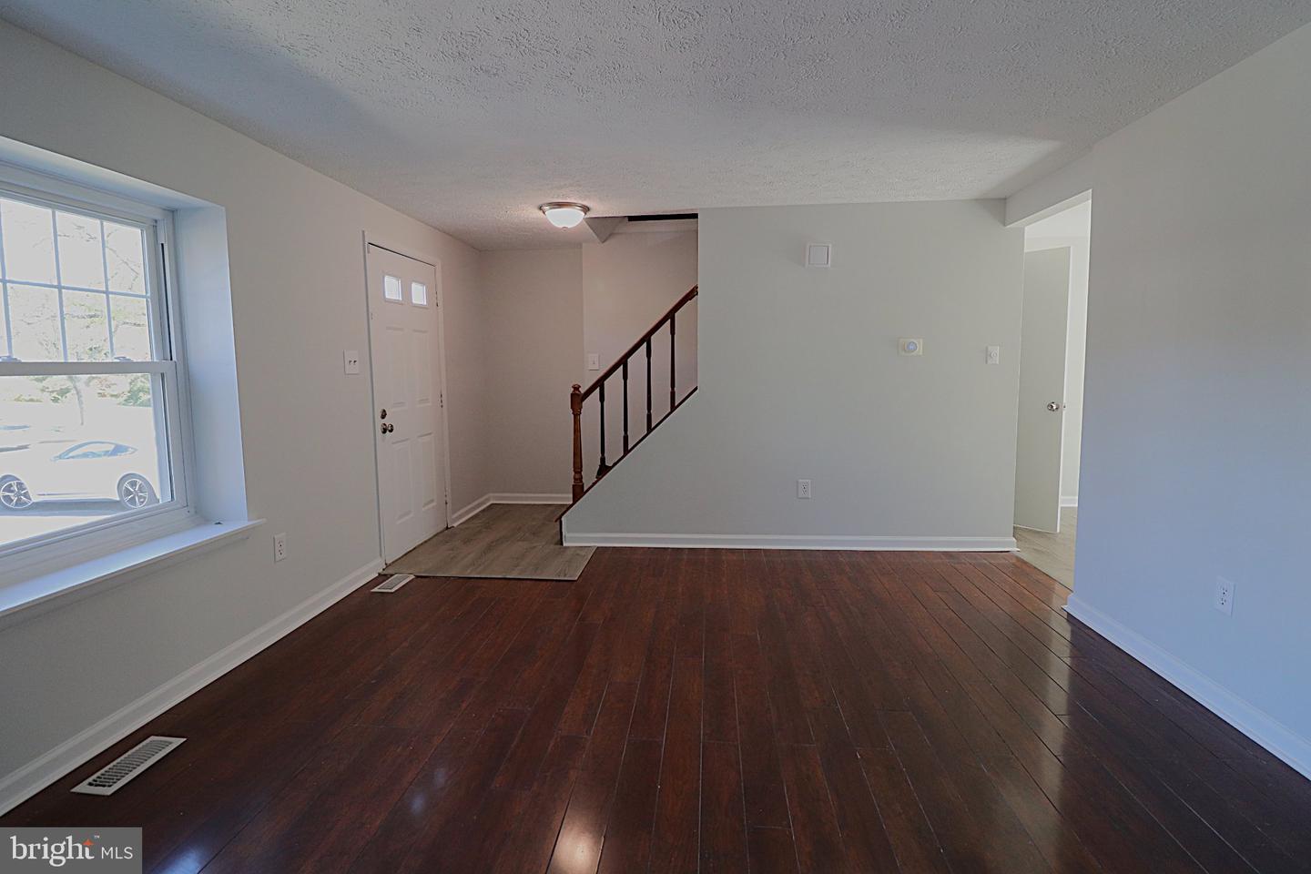 11 Mountain Laurel Ct Property Photo 4