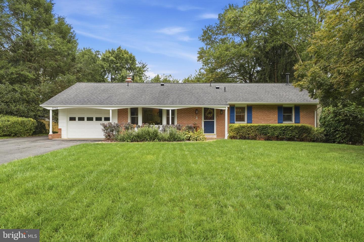 10912 BELLEHAVEN BLVD Property Photo 1