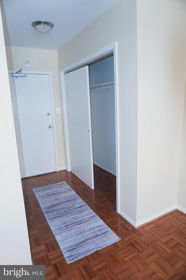 5500 Friendship Blvd #2424n Property Photo 8