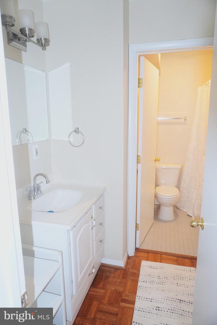 5500 Friendship Blvd #2424n Property Photo 9