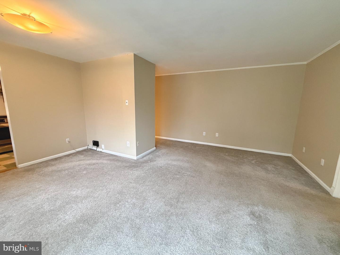 10506 Weymouth St #204 Property Photo 5