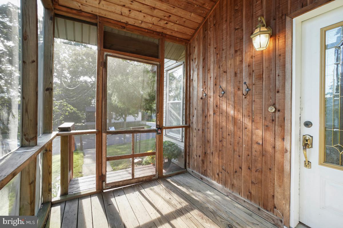 1224 Simmons Dr Property Photo 4