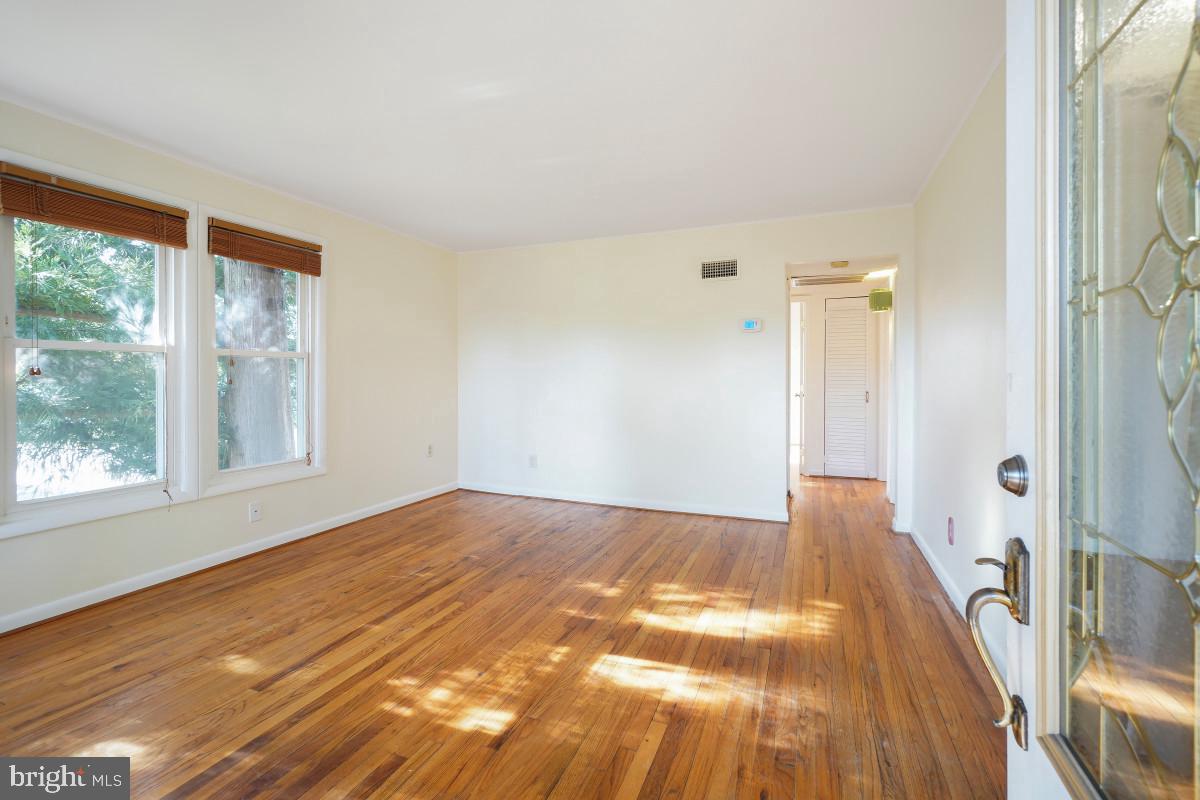 1224 Simmons Dr Property Photo 6