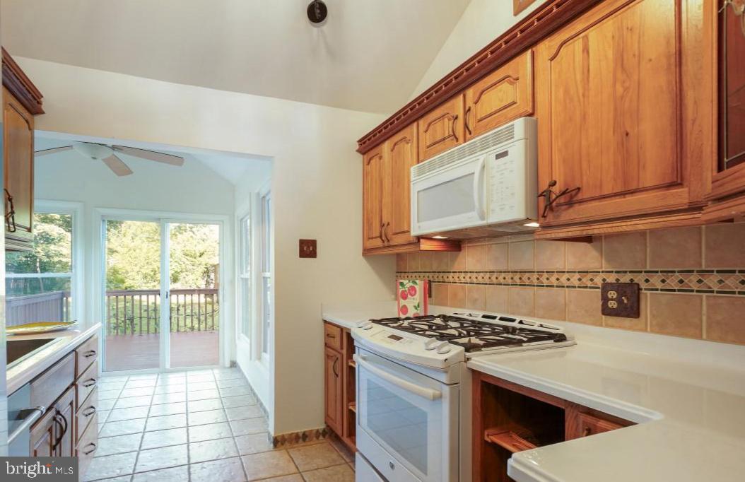 1224 Simmons Dr Property Photo 11