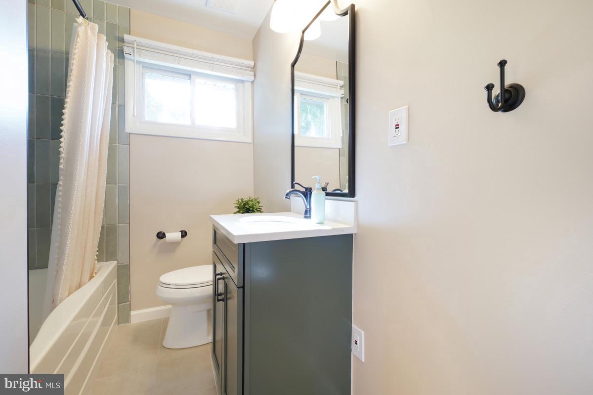 1224 Simmons Dr Property Photo 19