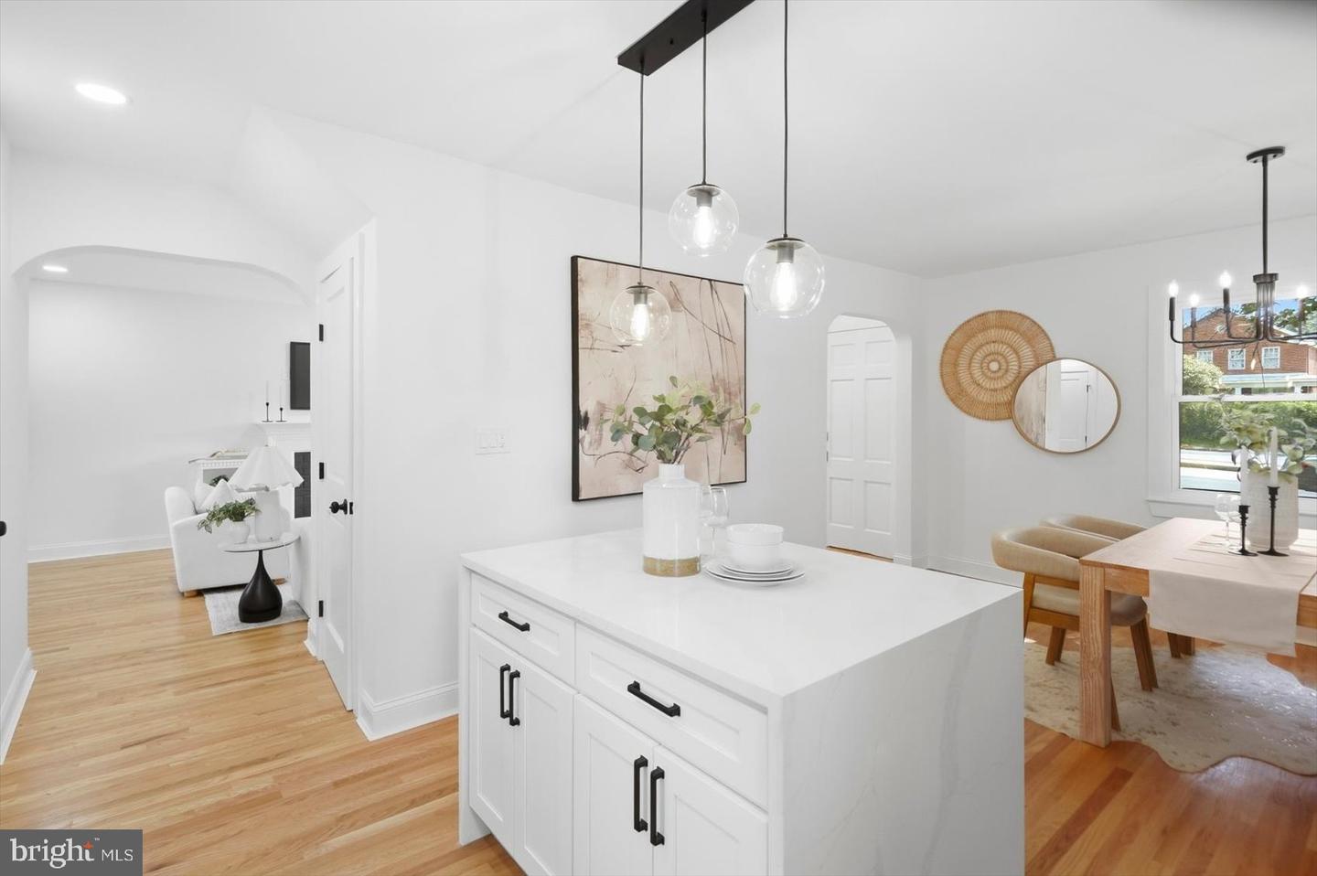 9424 Colesville Rd Property Photo 15
