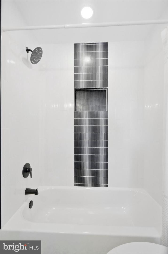 9424 Colesville Rd Property Photo 19