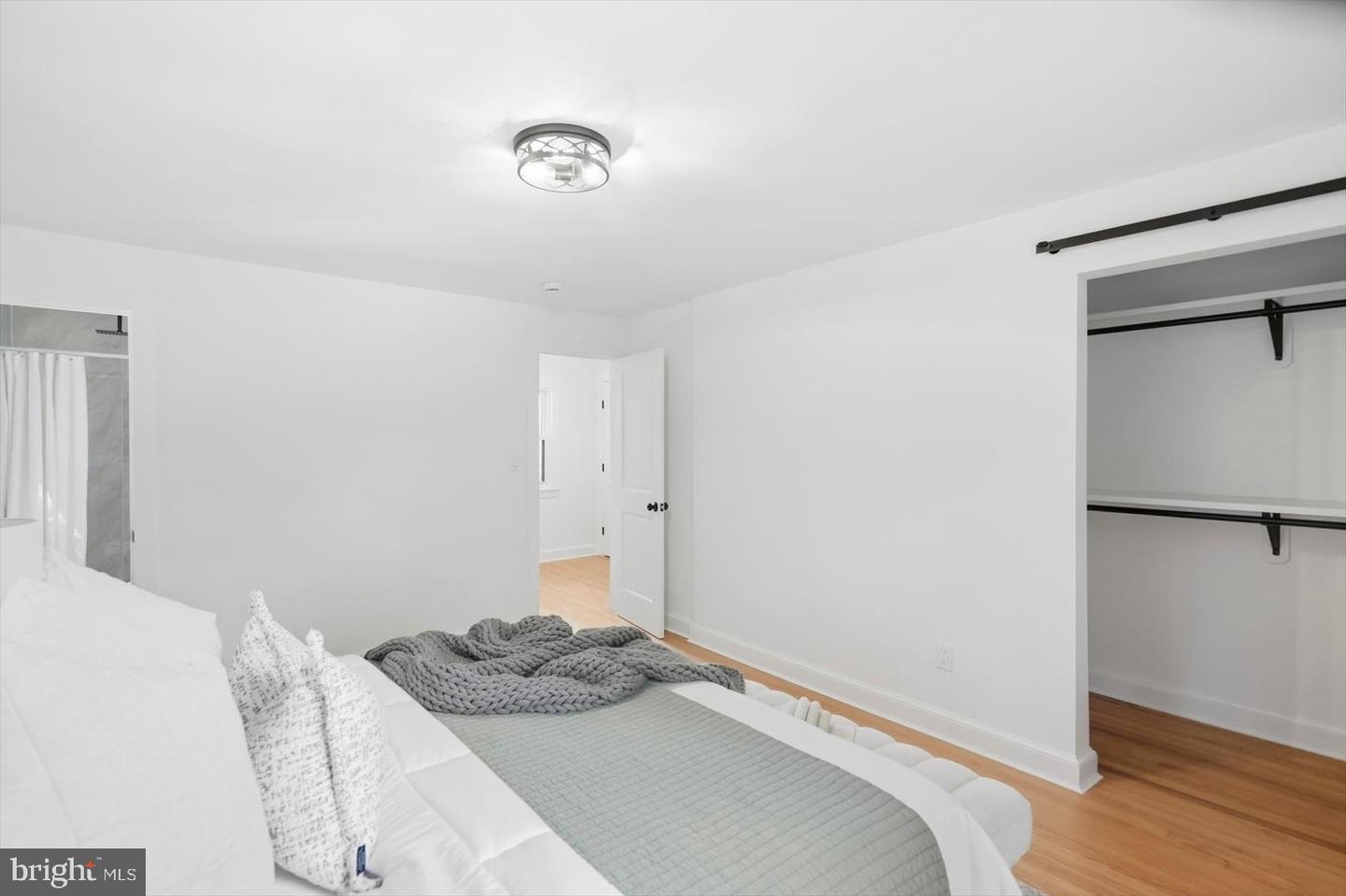 9424 Colesville Rd Property Photo 23