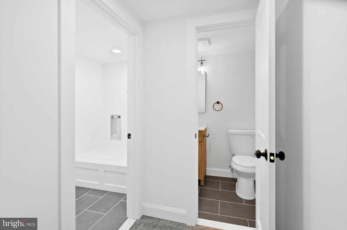 9424 Colesville Rd Property Photo 38