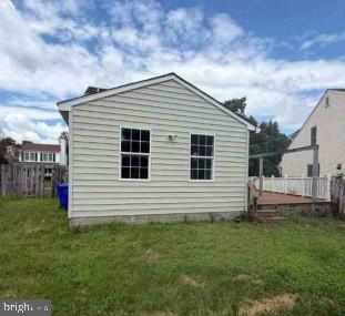 11604 Ranch Ln Property Photo 2