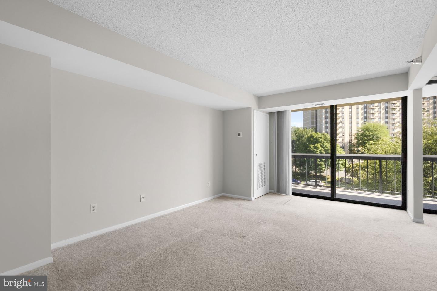 7401 Westlake Ter #405 Property Photo 5