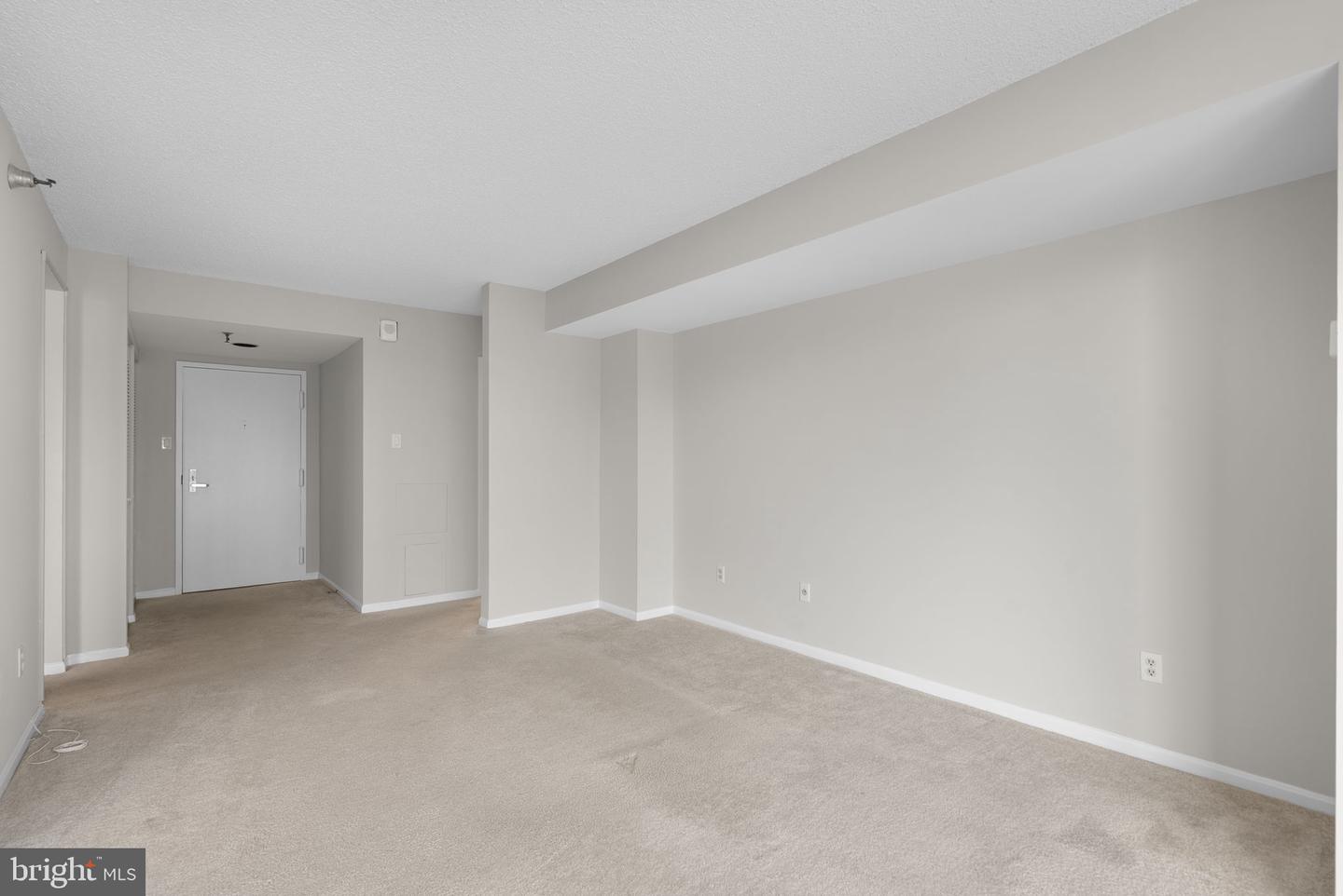 7401 Westlake Ter #405 Property Photo 8