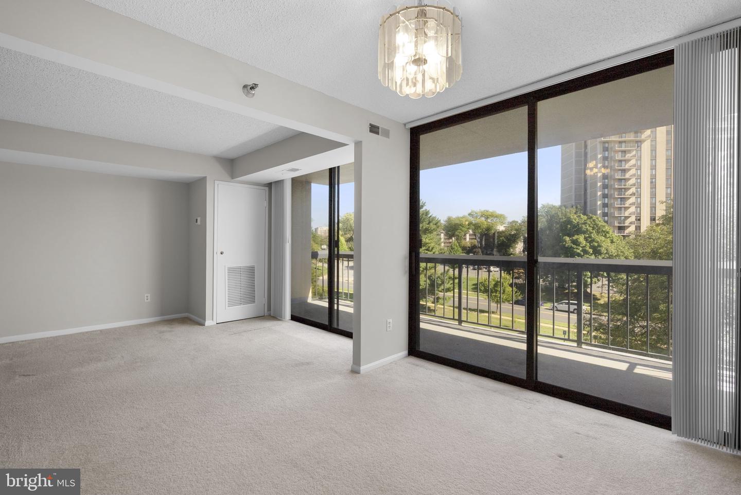 7401 Westlake Ter #405 Property Photo 11