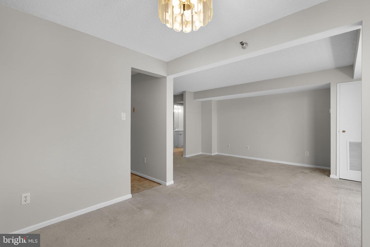 7401 Westlake Ter #405 Property Photo 12