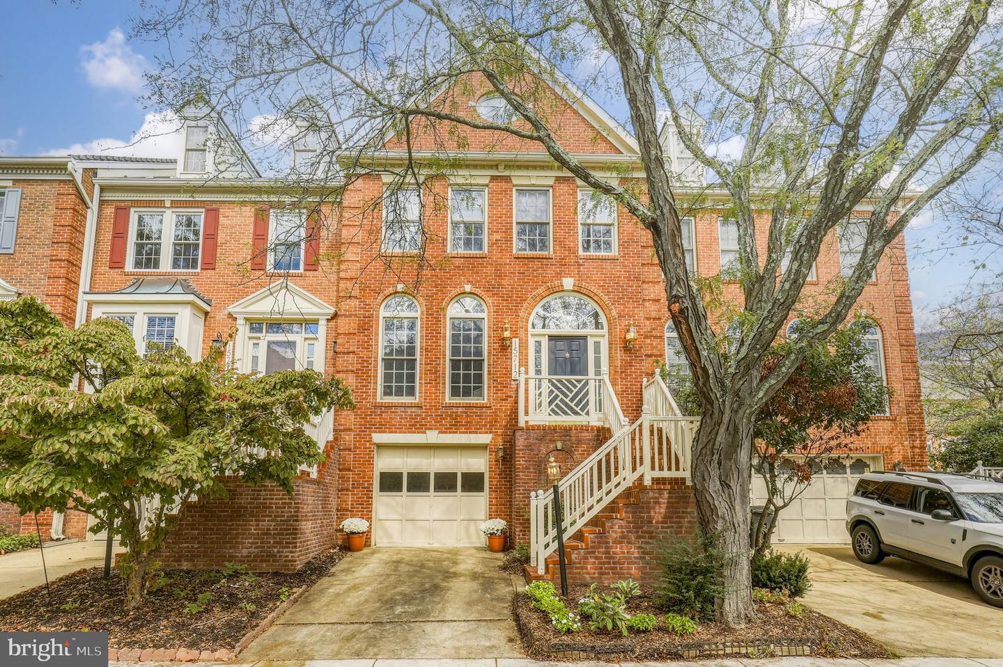 15712 CHERRY BLOSSOM LN Property Photo 1
