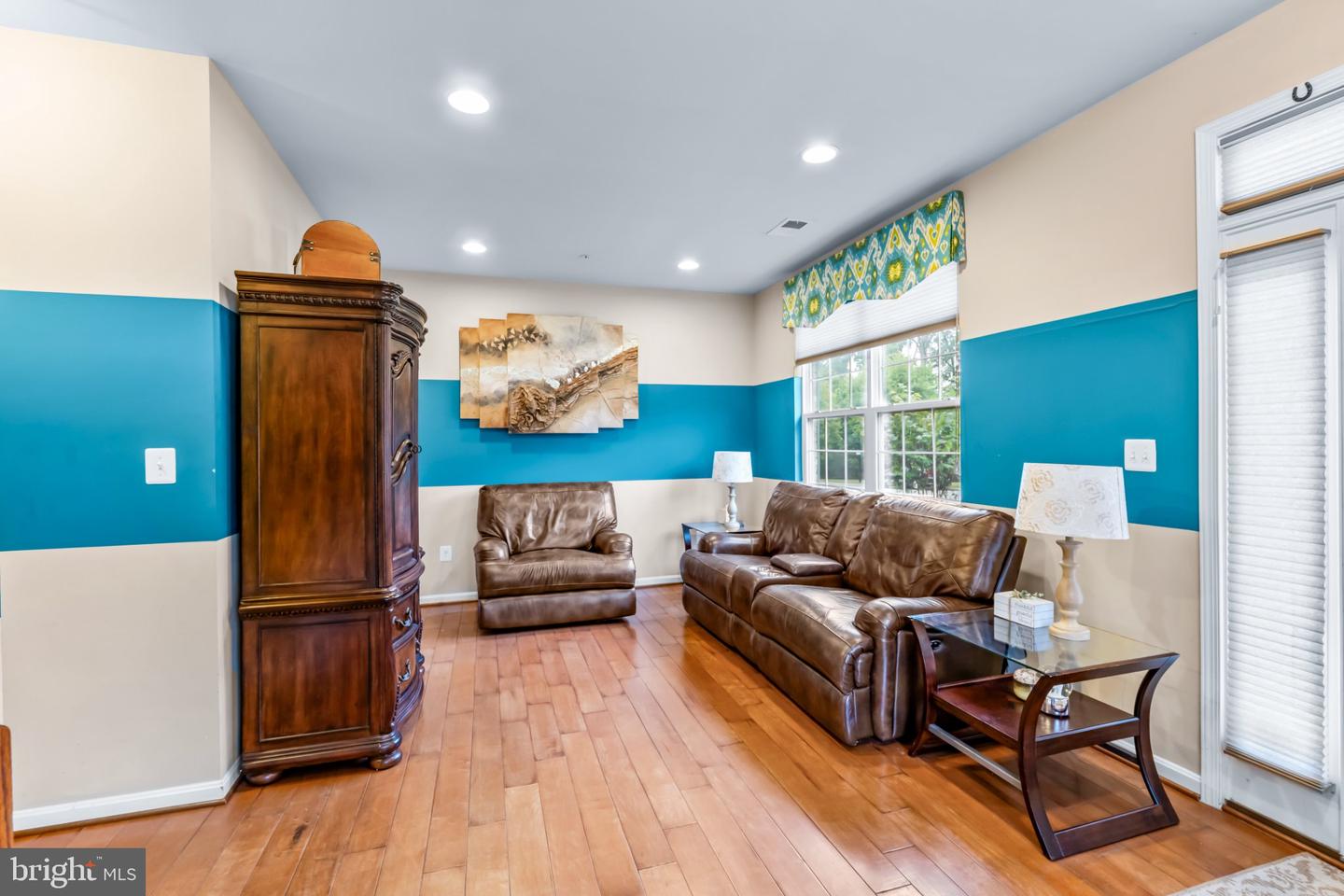 13235 Guilford Run Ln Property Photo 5