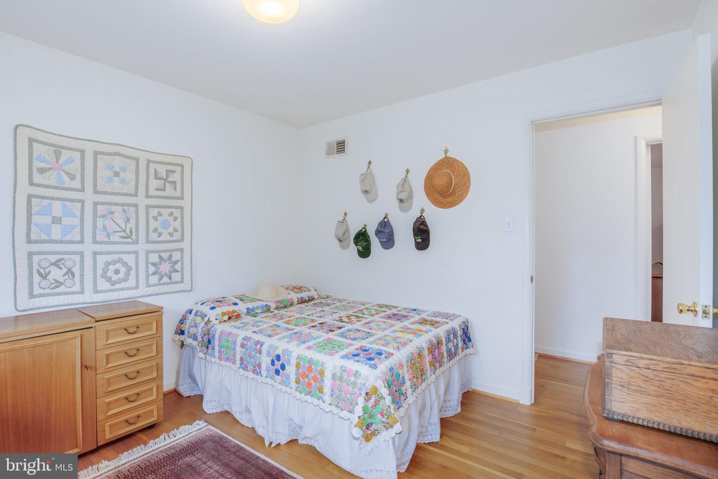 5408 Surrey St Property Photo 25
