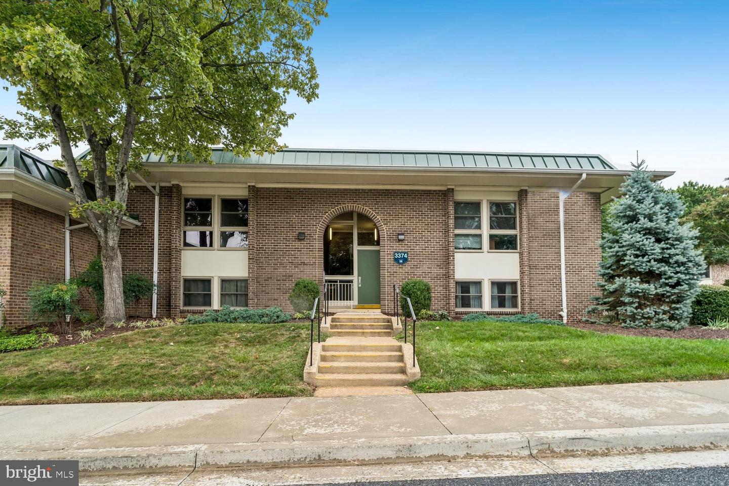 3374 CHISWICK CT #56-2C Property Photo 1