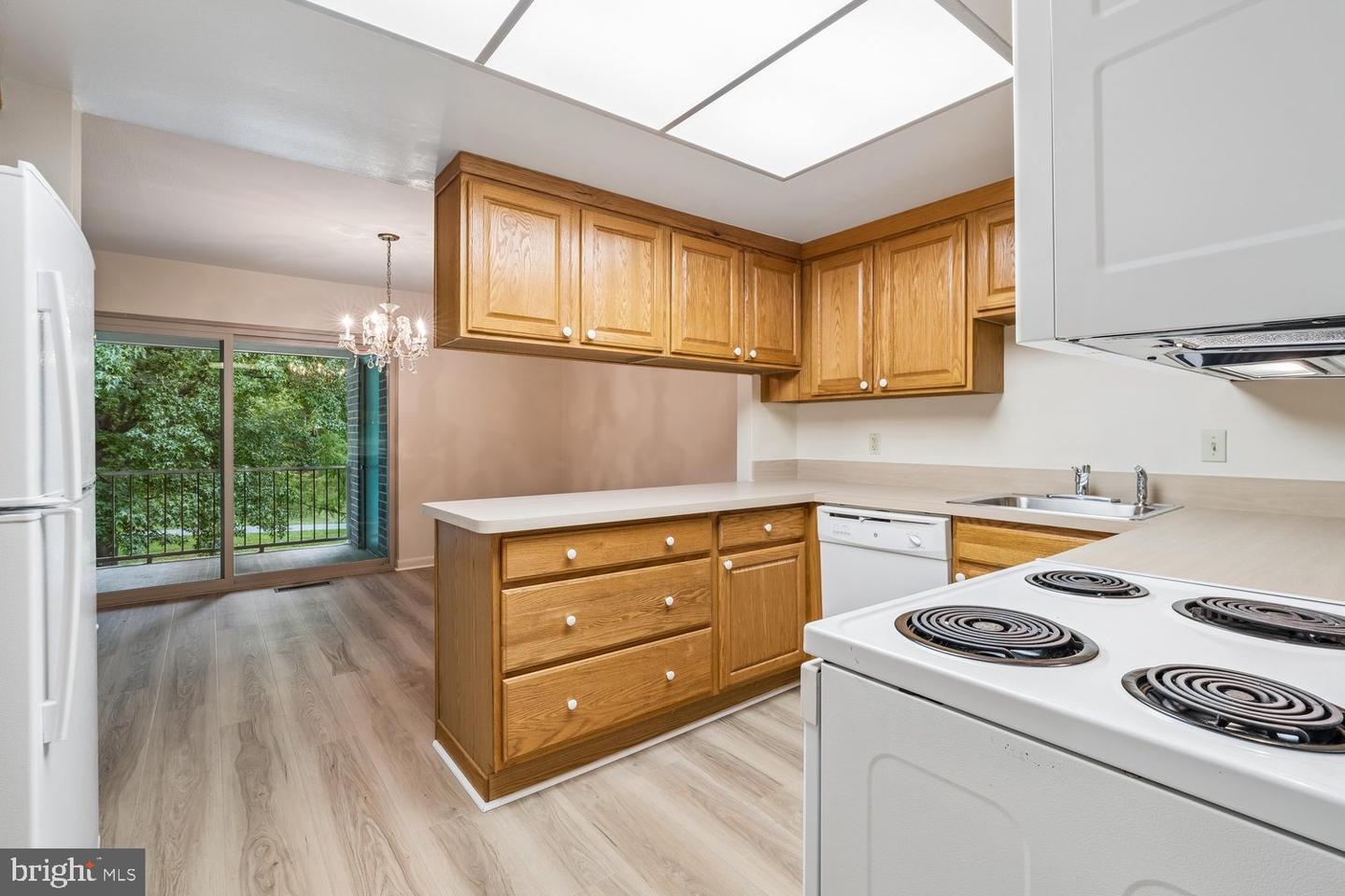 3374 Chiswick Ct #56-2c Property Photo 6