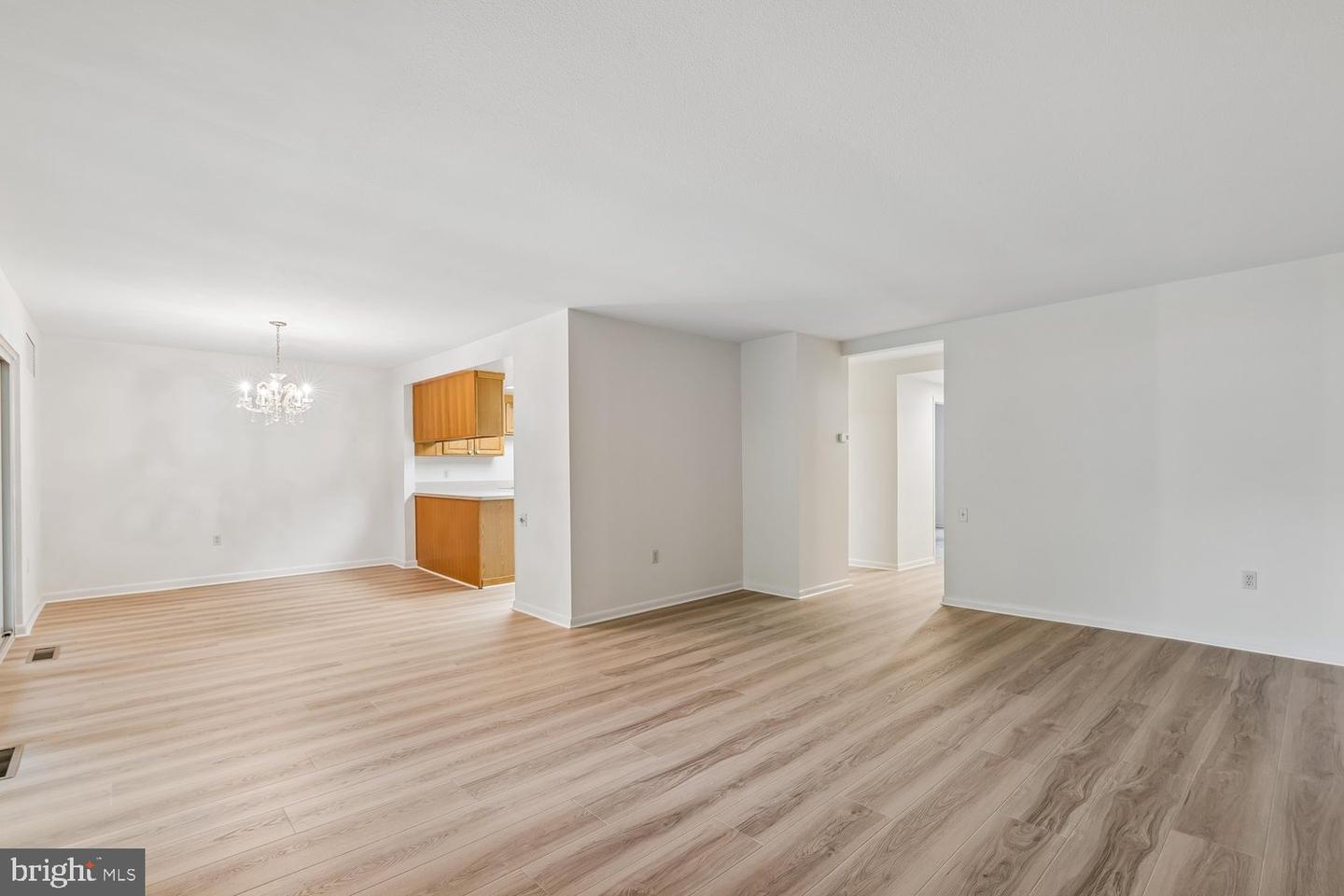 3374 Chiswick Ct #56-2c Property Photo 10