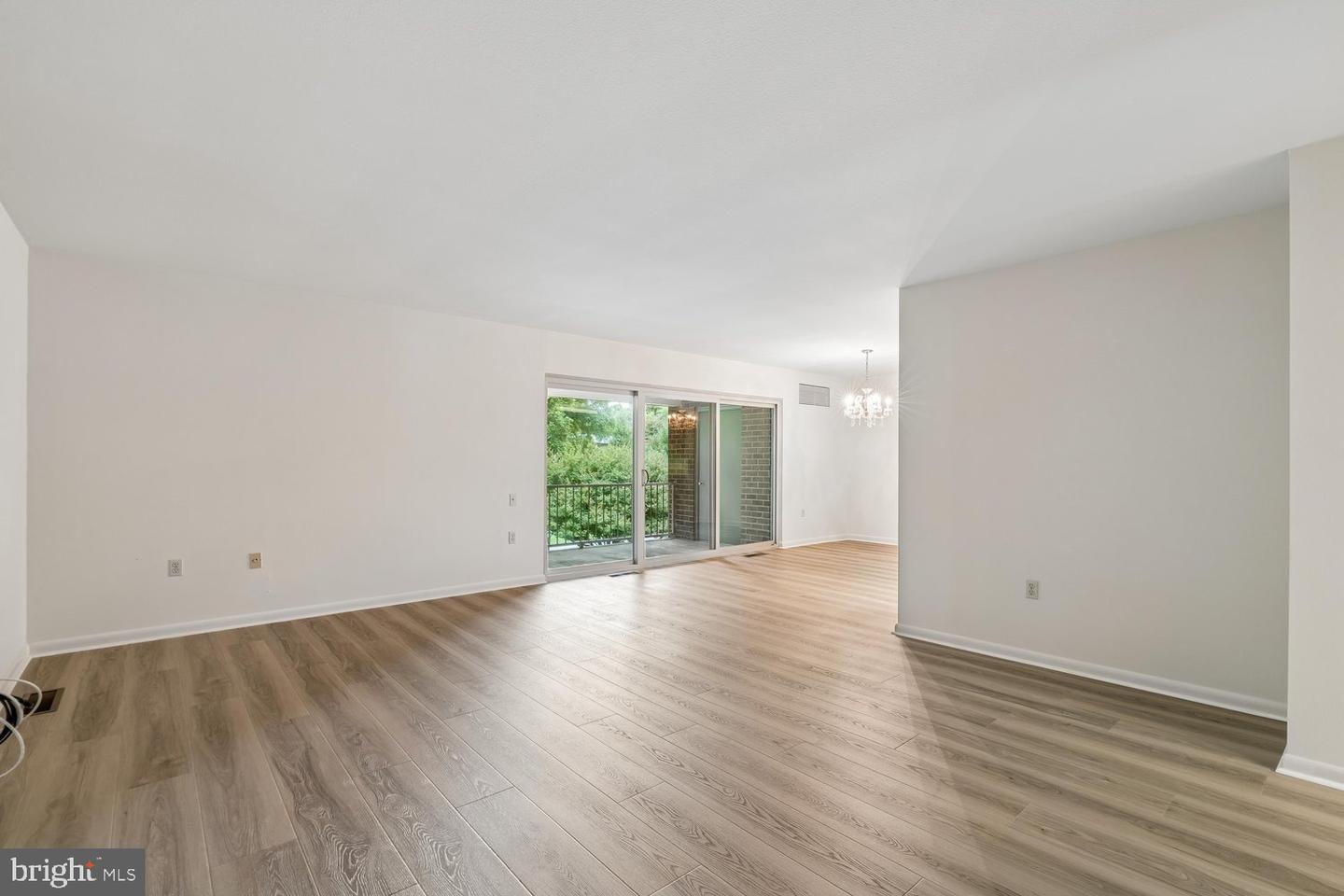 3374 Chiswick Ct #56-2c Property Photo 11