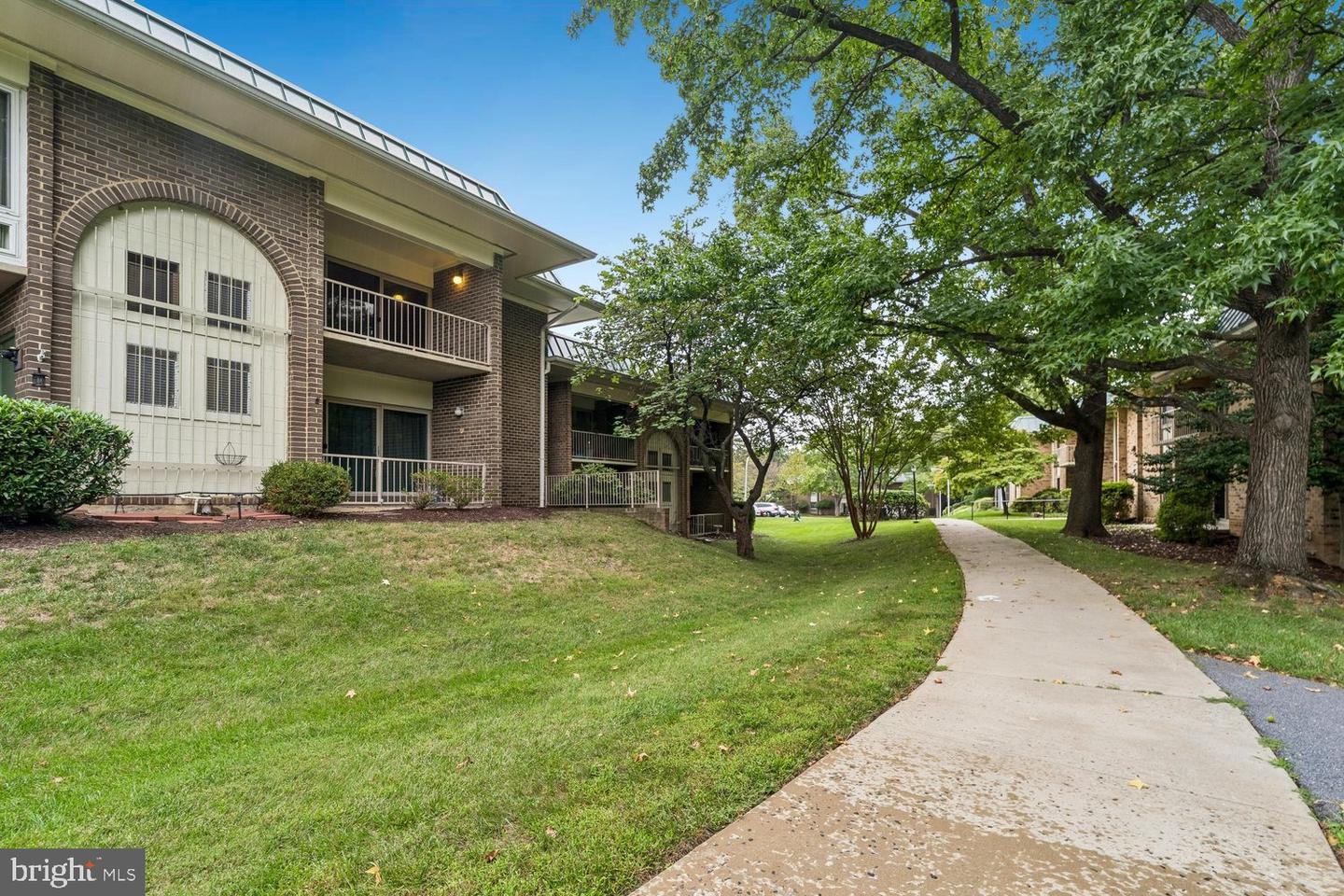 3374 Chiswick Ct #56-2c Property Photo 24