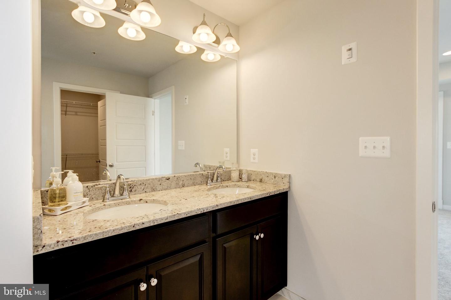 2350 Wyeth St Property Photo 10
