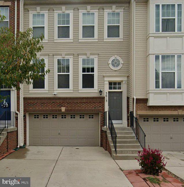 3613 Summer House St Property Photo 1