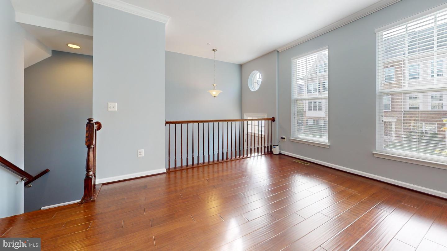 3613 Summer House St Property Photo 5