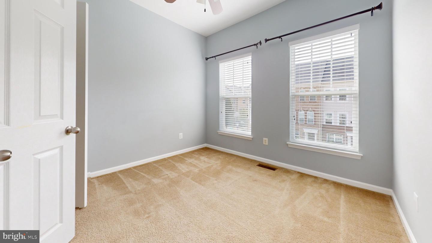 3613 Summer House St Property Photo 9