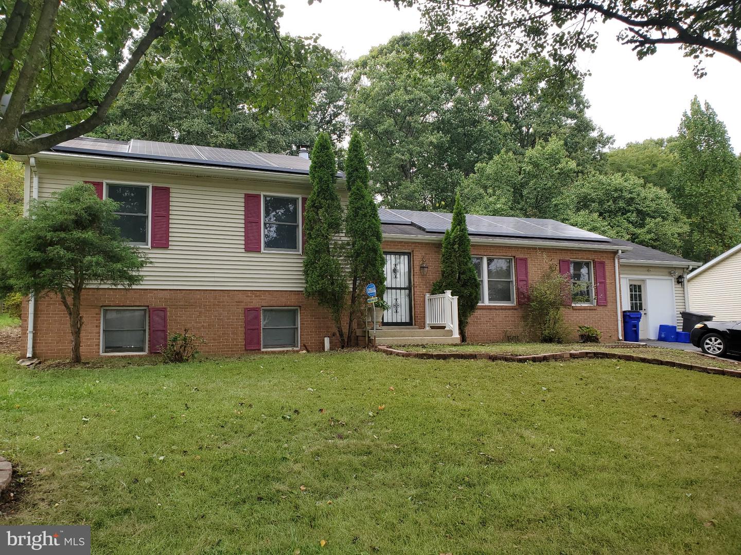 12200 Lemar Ct Property Photo 2