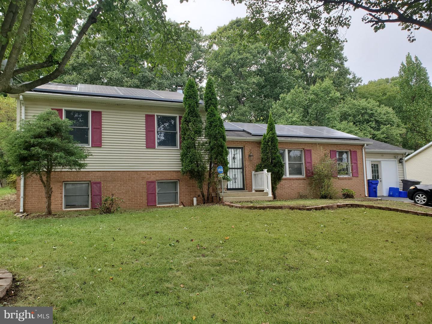 12200 Lemar Ct Property Photo 3