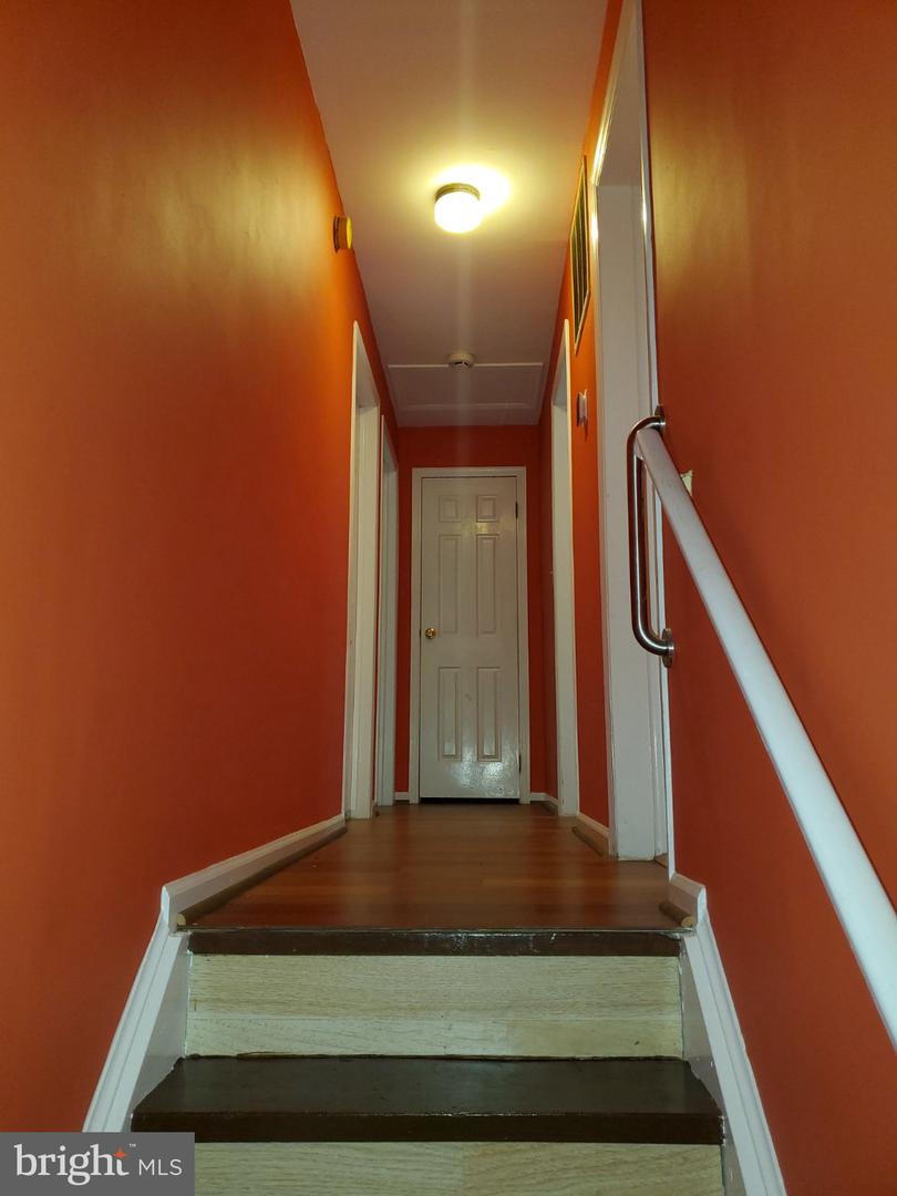 12200 Lemar Ct Property Photo 9