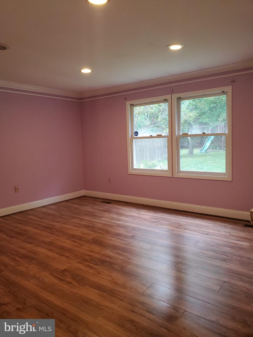 12200 Lemar Ct Property Photo 10