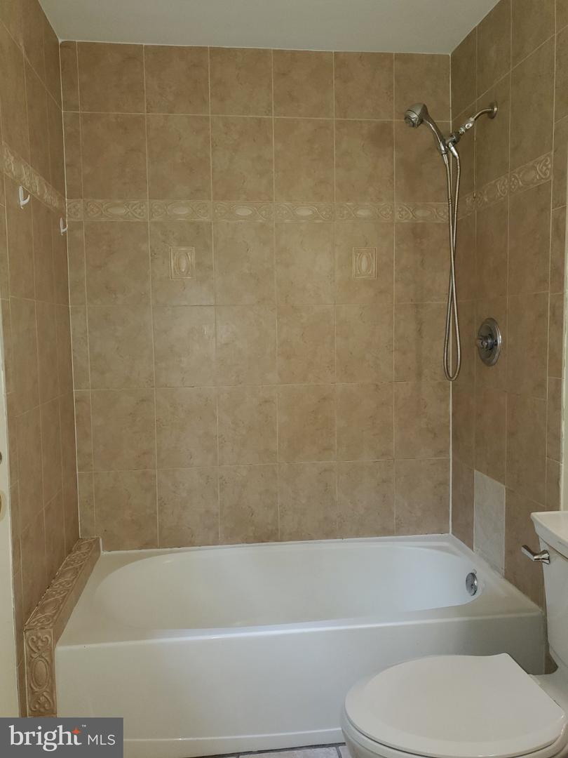 12200 Lemar Ct Property Photo 11