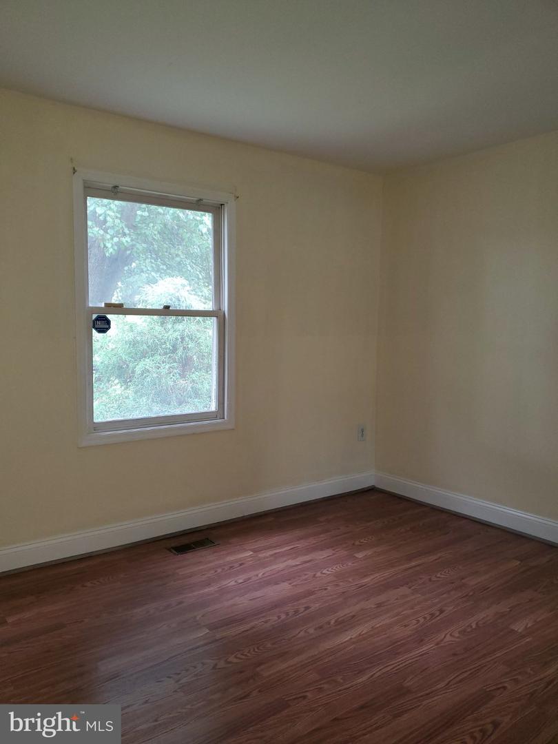 12200 Lemar Ct Property Photo 12