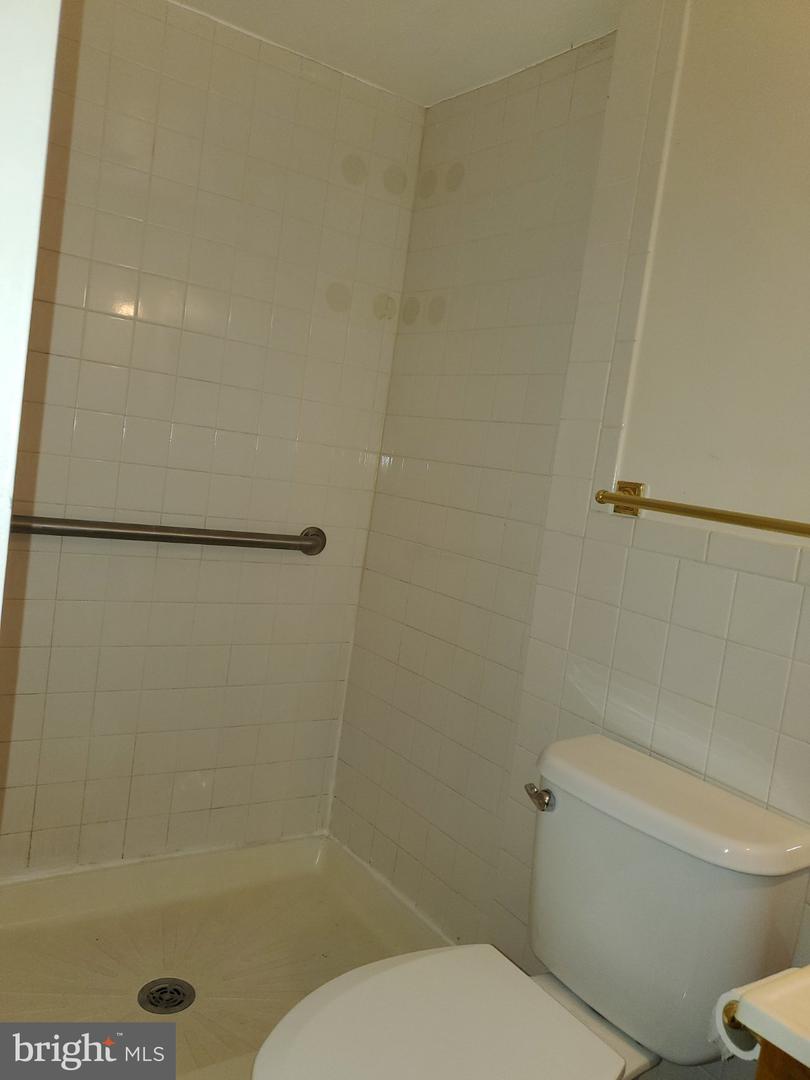 12200 Lemar Ct Property Photo 15